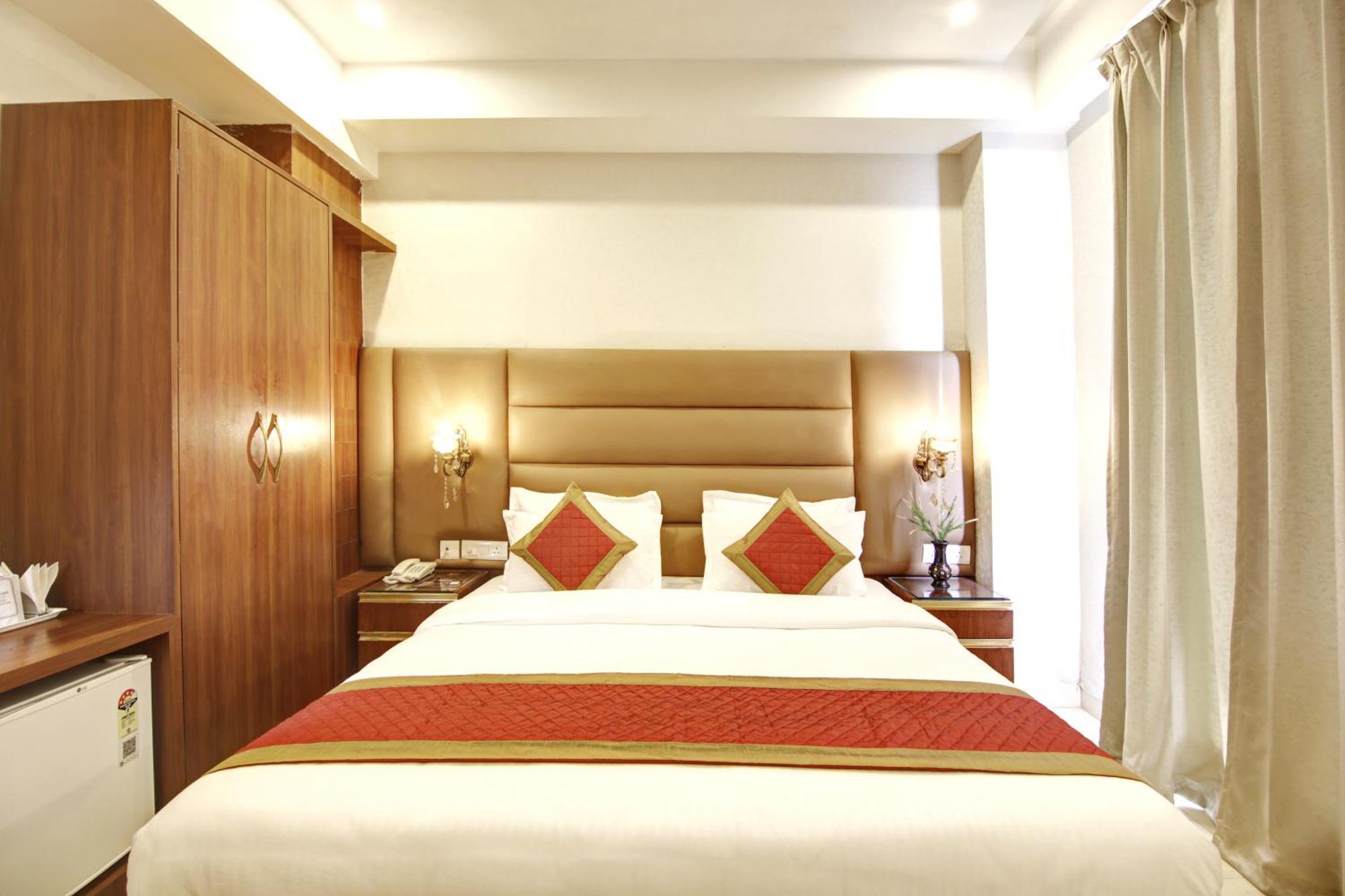 Marks Hotel & Banquet Noida Dış mekan fotoğraf