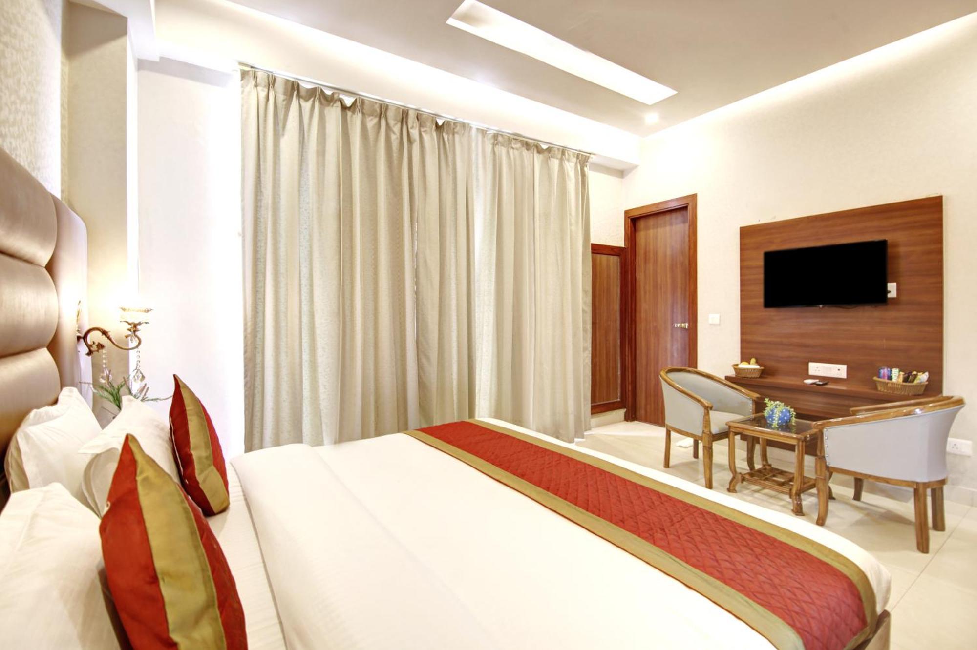Marks Hotel & Banquet Noida Dış mekan fotoğraf