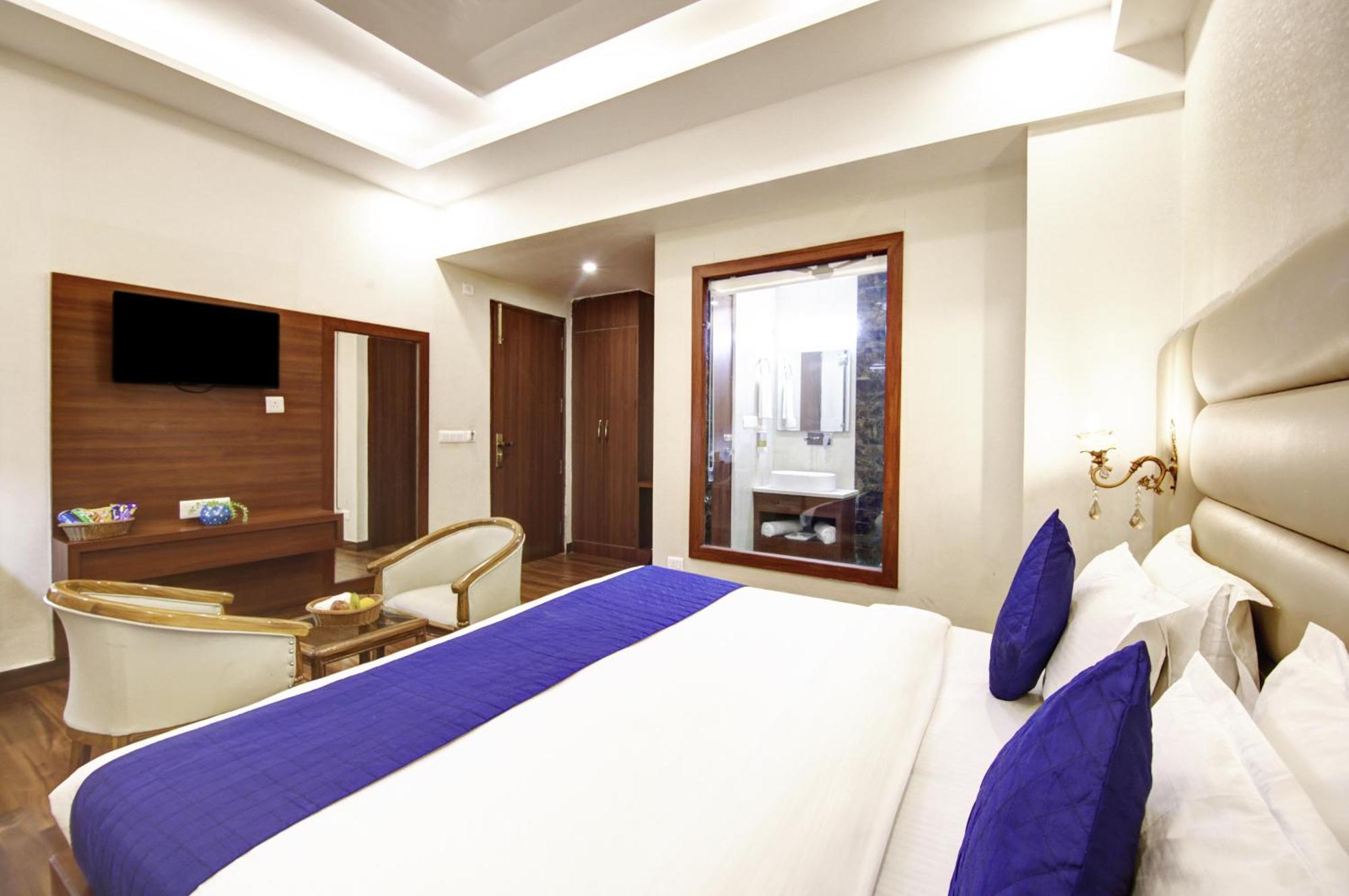 Marks Hotel & Banquet Noida Dış mekan fotoğraf