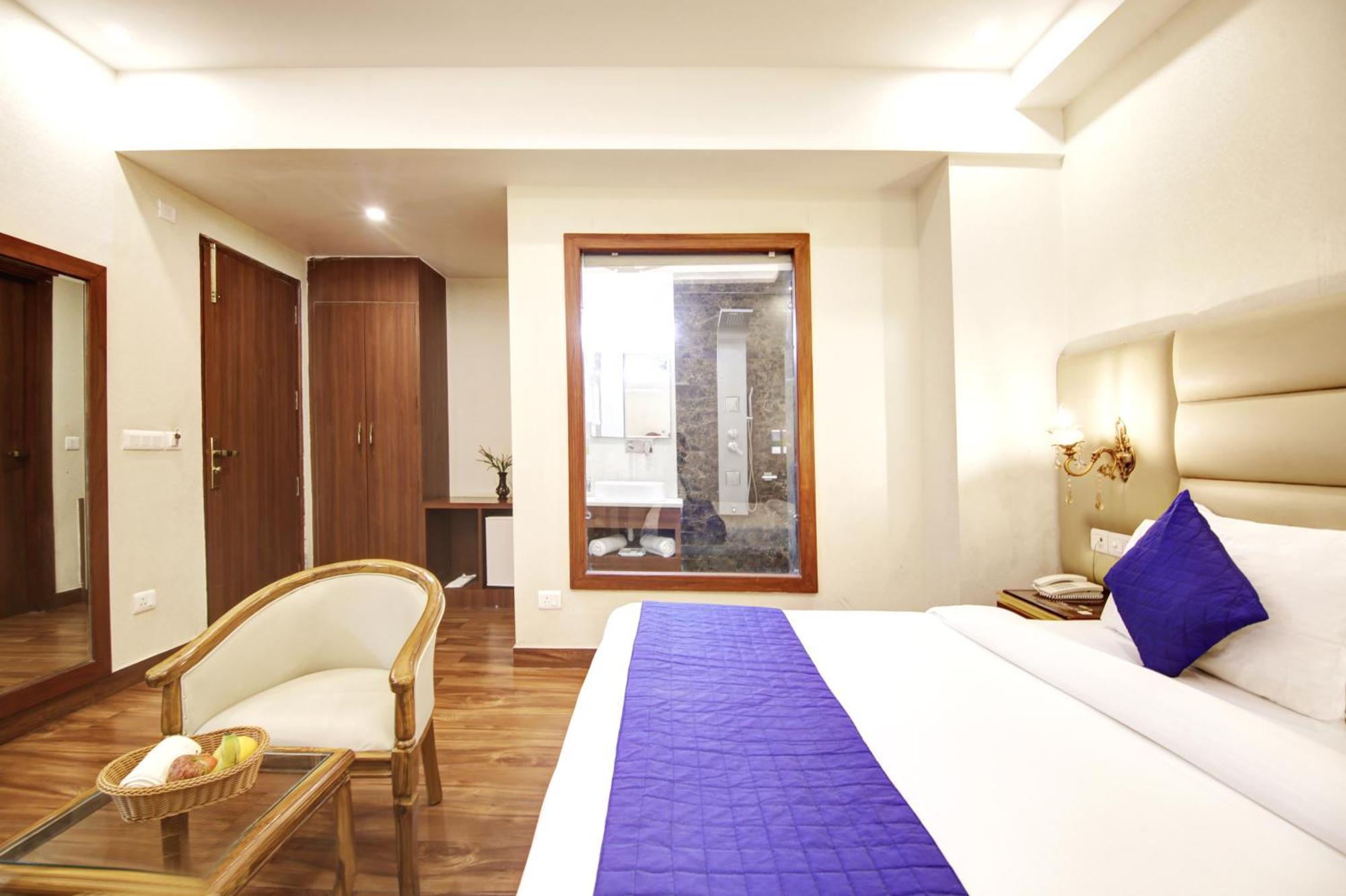 Marks Hotel & Banquet Noida Dış mekan fotoğraf