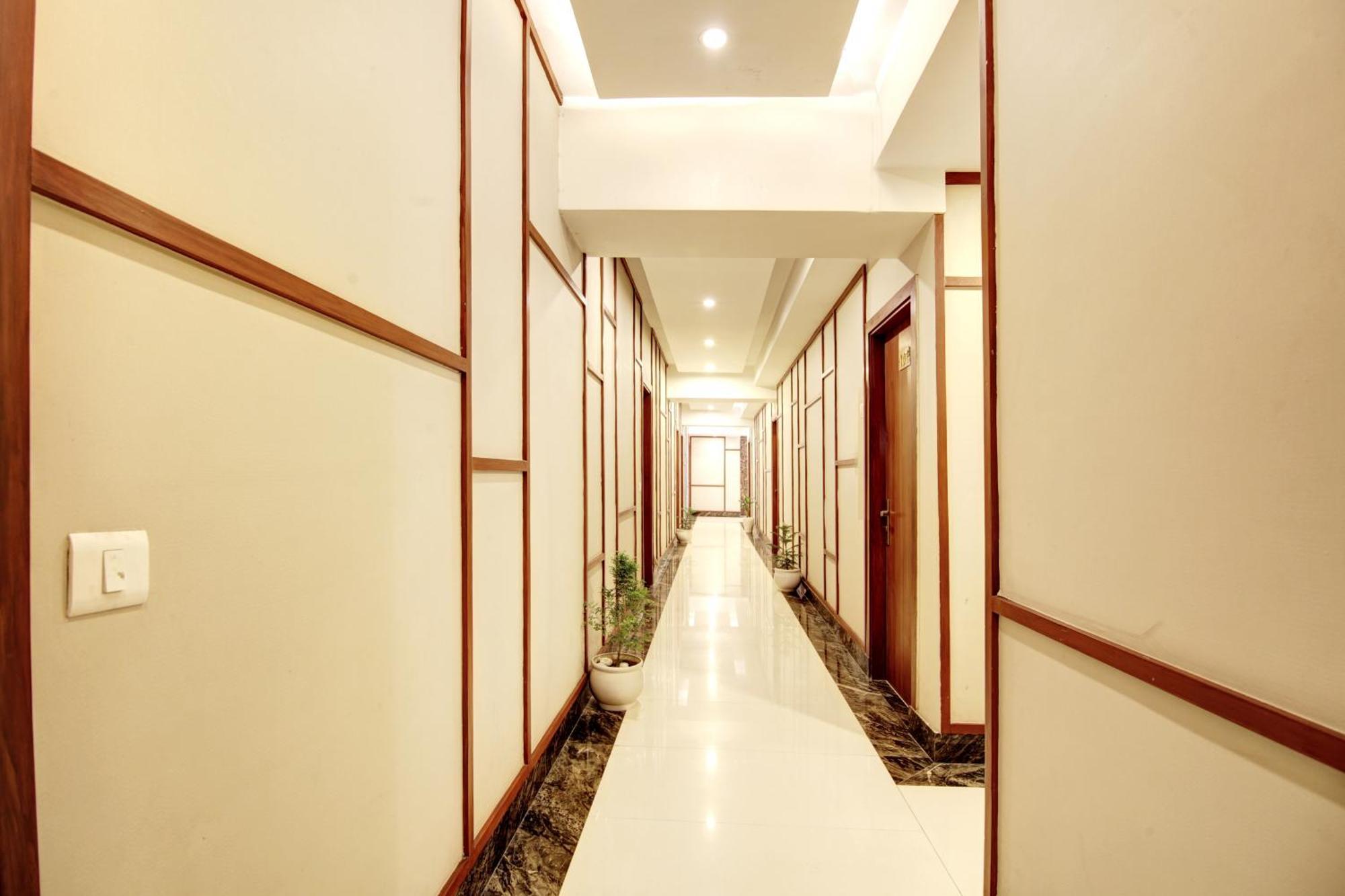 Marks Hotel & Banquet Noida Dış mekan fotoğraf