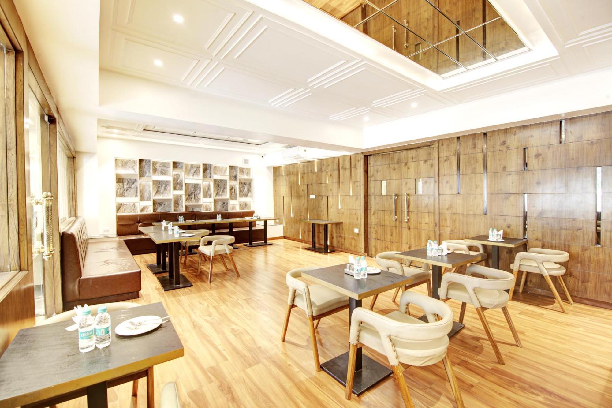 Marks Hotel & Banquet Noida Dış mekan fotoğraf