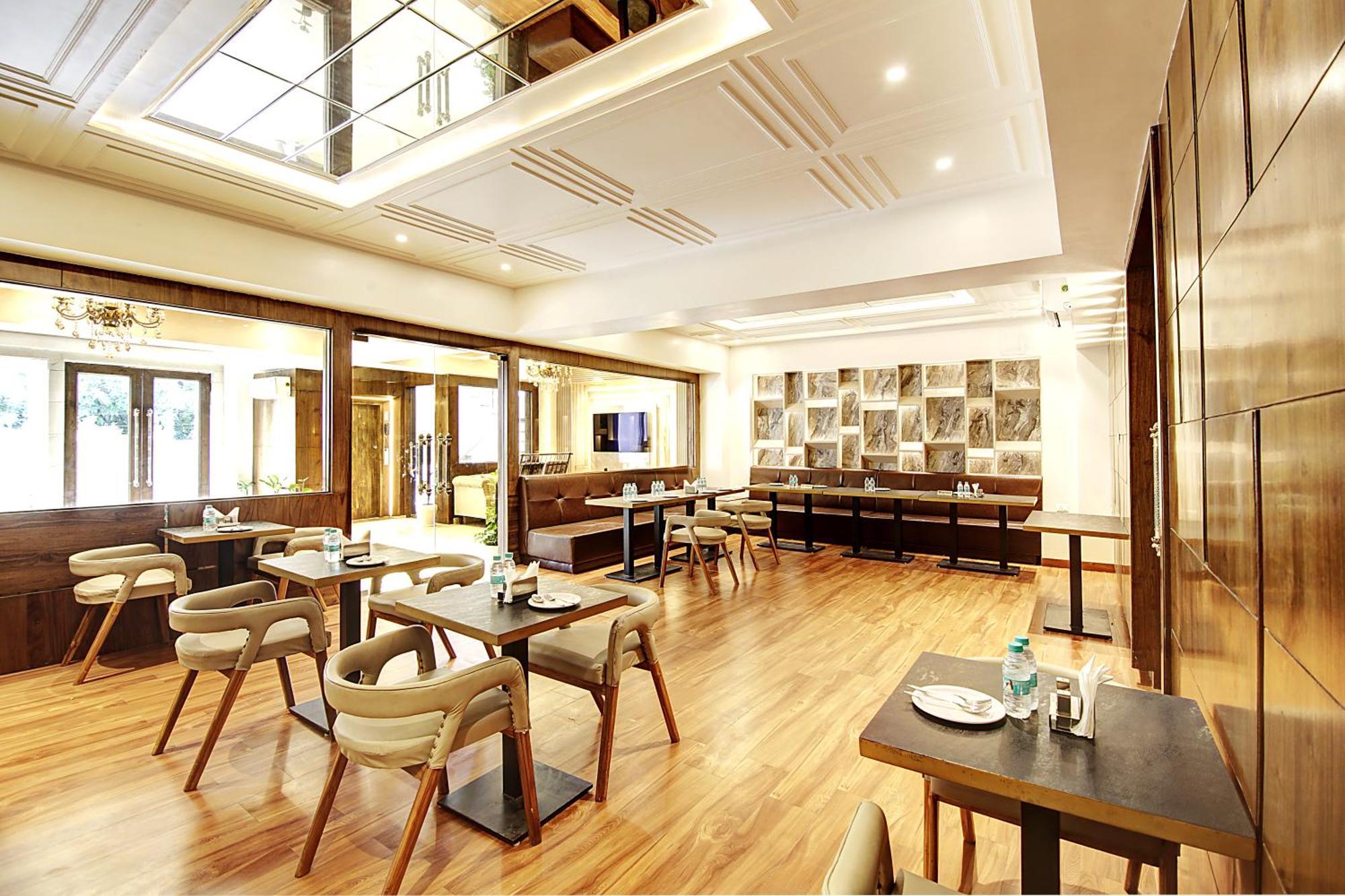 Marks Hotel & Banquet Noida Dış mekan fotoğraf