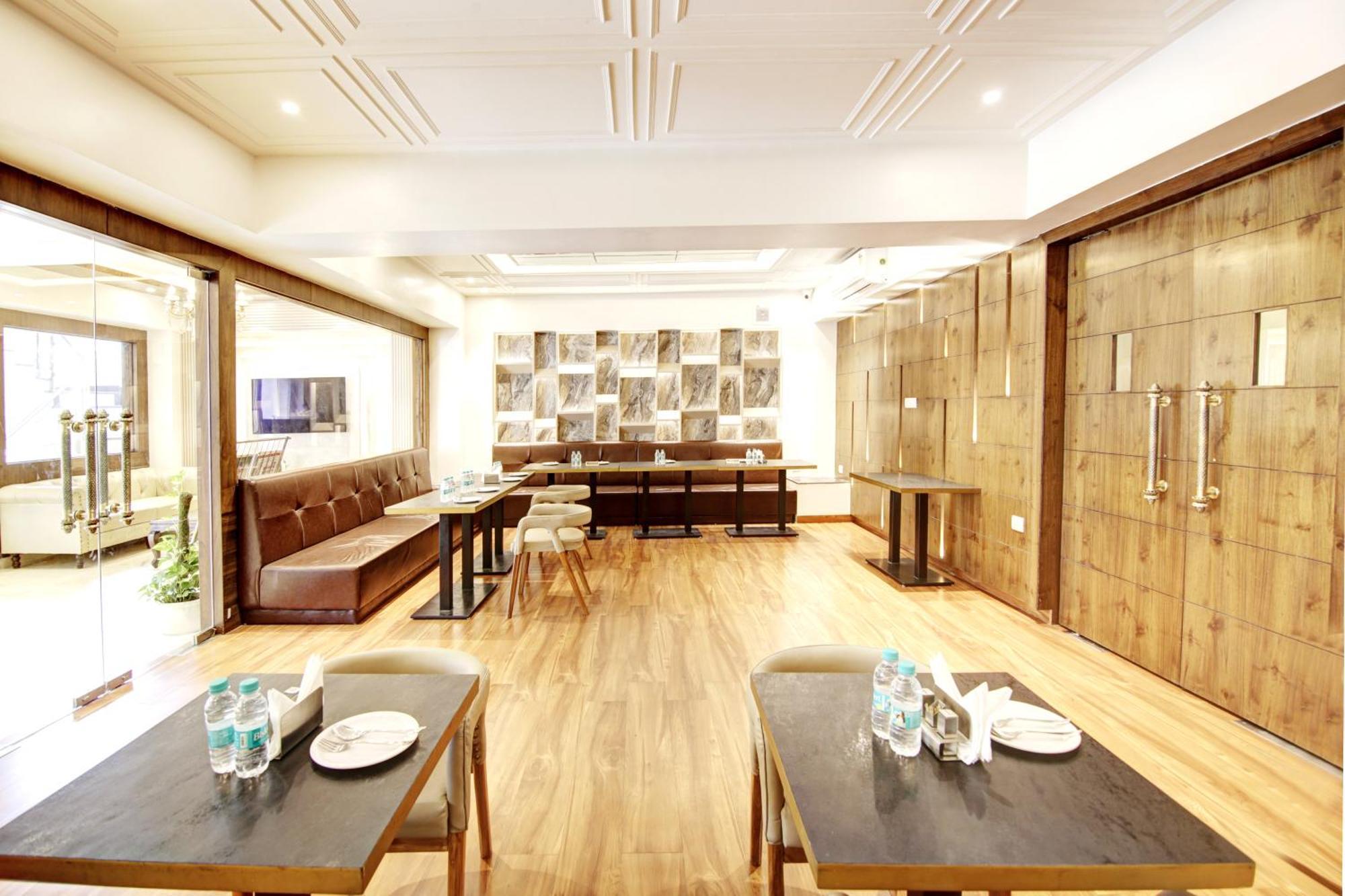 Marks Hotel & Banquet Noida Dış mekan fotoğraf